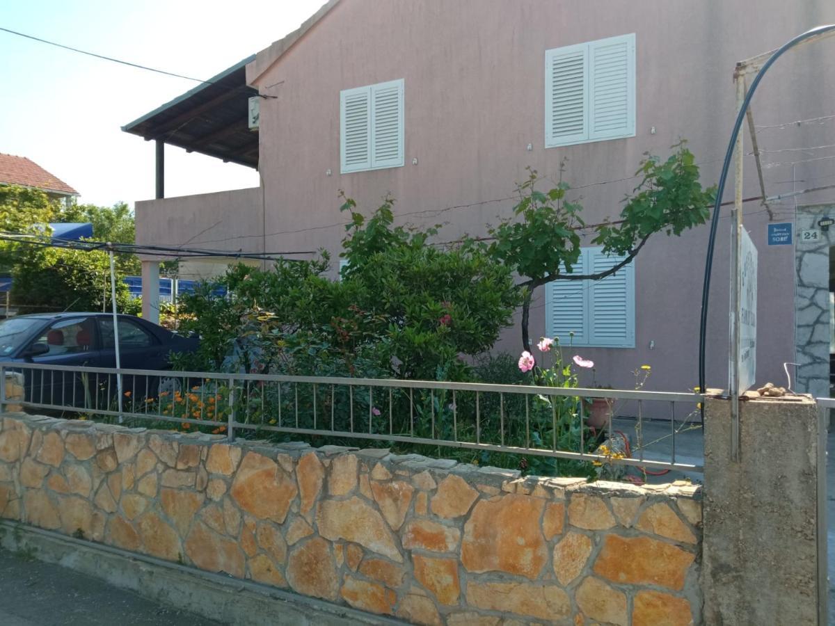 Guesthouse Eljuga Family 斯塔里格勒 外观 照片